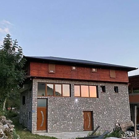 Готель Shpija E Gjyshit Vuthaj Gusinje Екстер'єр фото